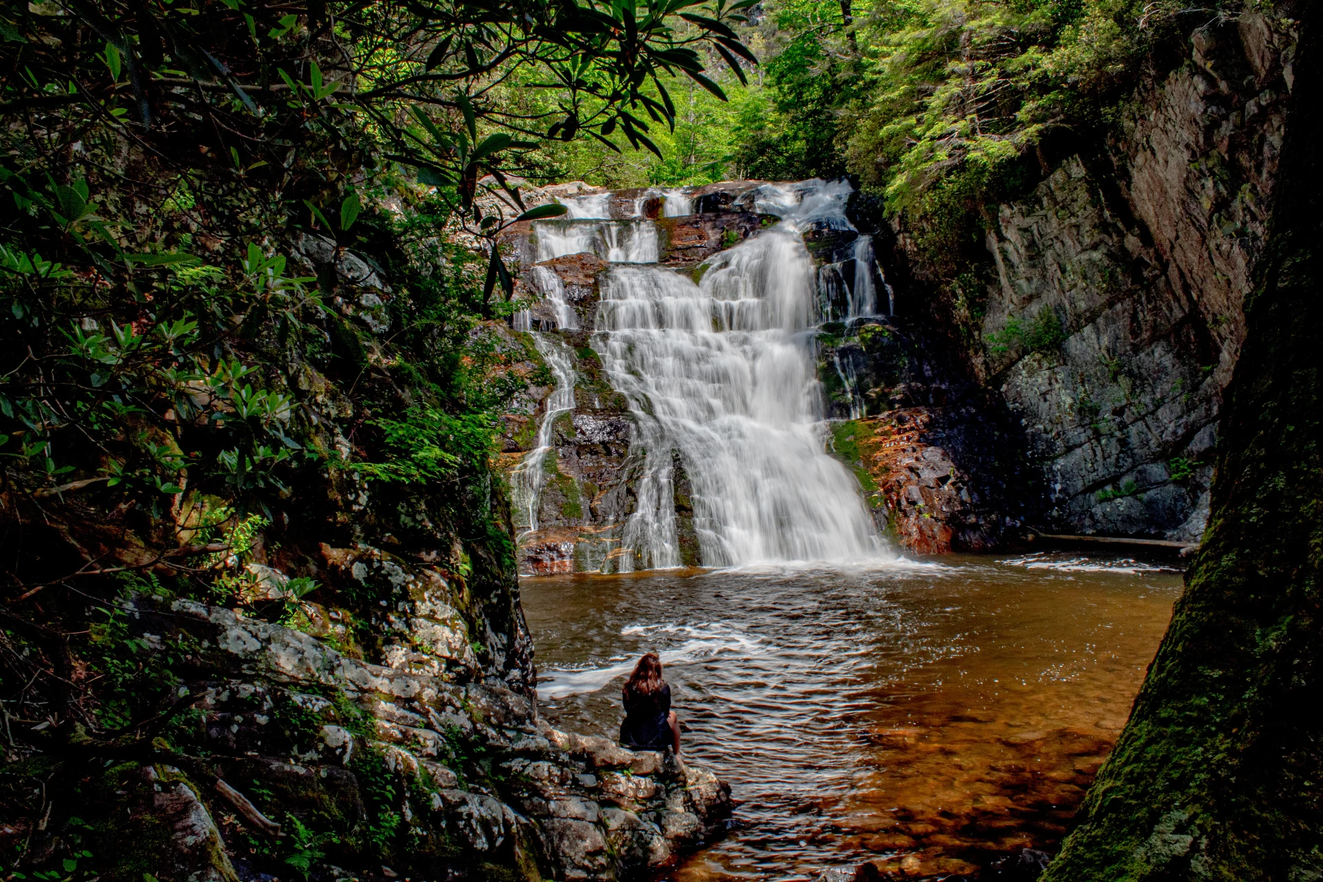 Tennessee - waterfall in wooded area
